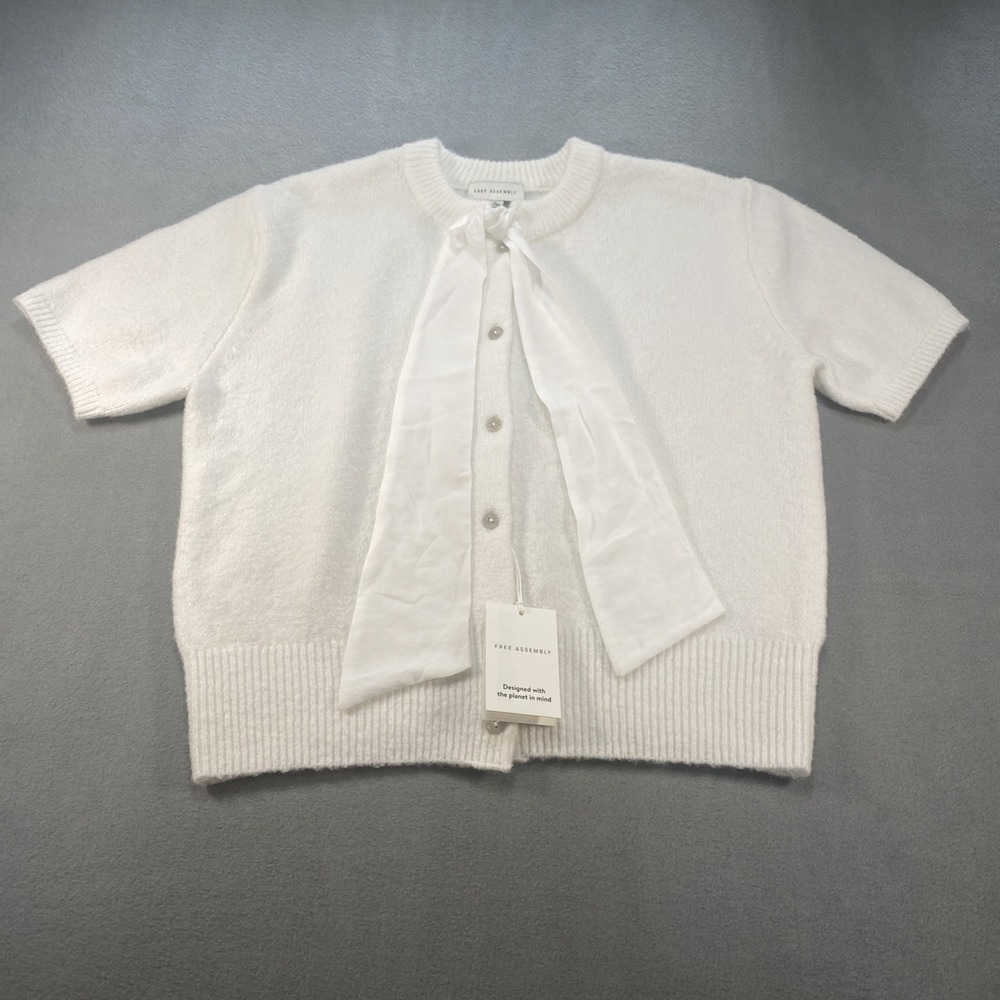 Free Assembly Womens Short Sleeve Ivory Bow Sweater Medium NWT Light Academia